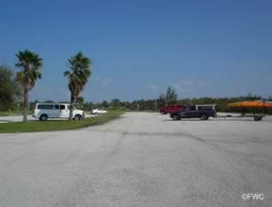 boat trailer parking at round island ramp florida